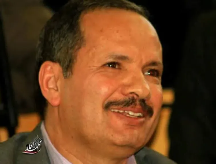 وفاة أستاذ العلوم السياسة الدكتور محمد الظاهري بعد معاناة مع المرض